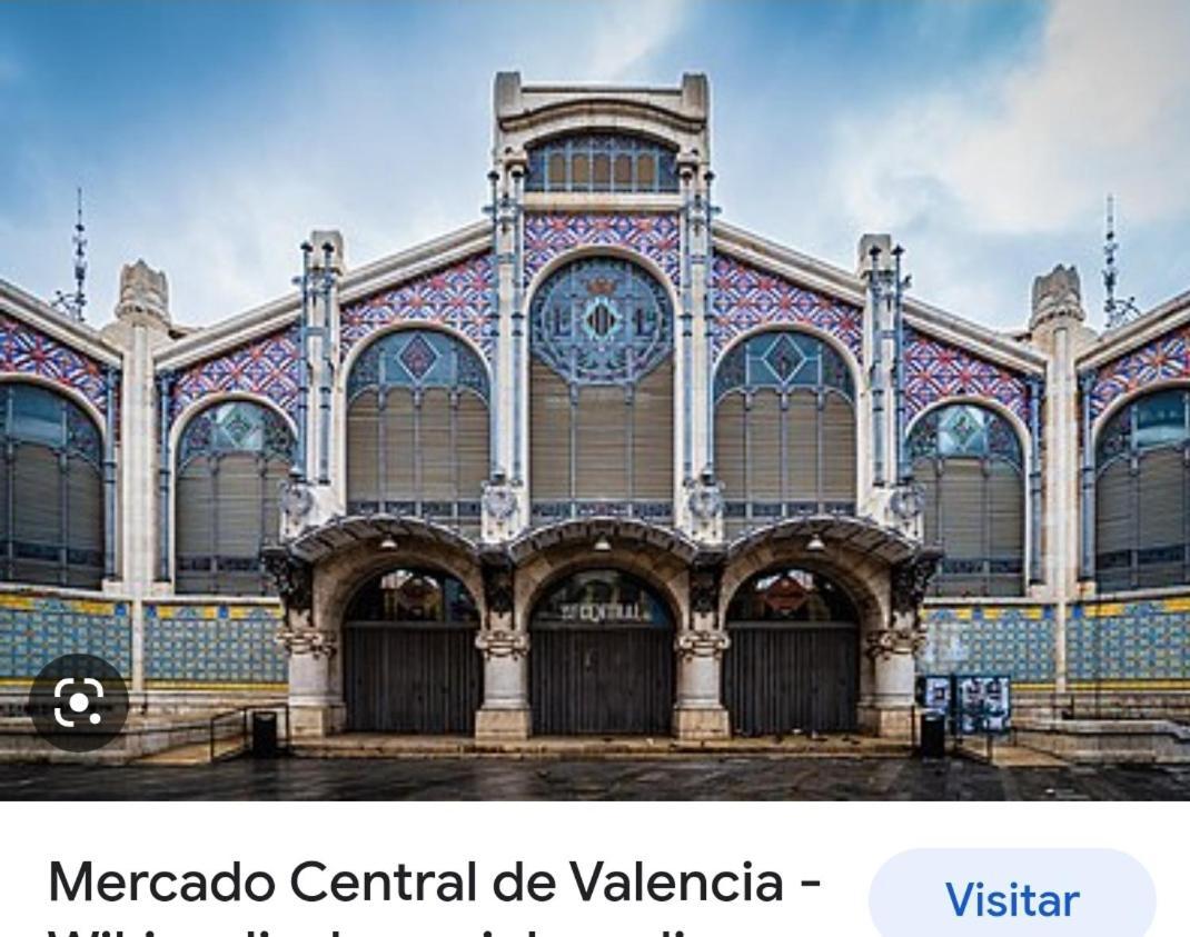 Valencia Centro Andando Y Playa Malvarrosa Tranvia Luaran gambar